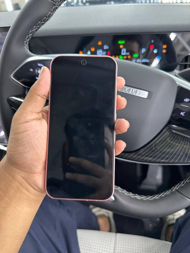 Google Pixel 9 4