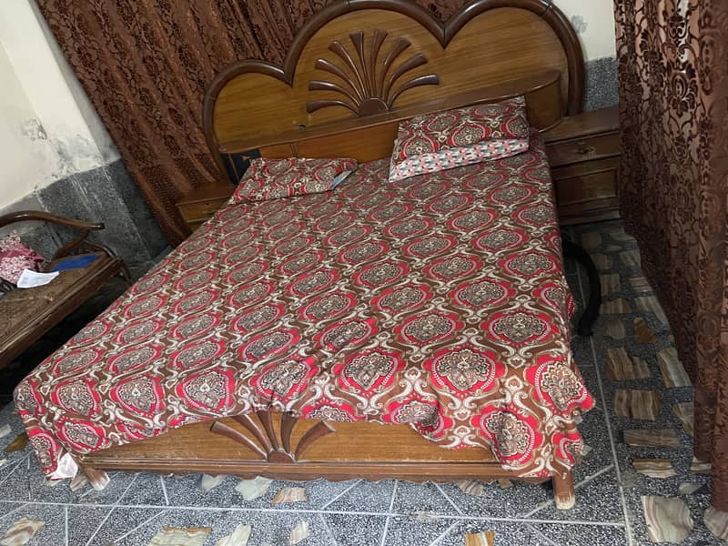 Bed king size 0