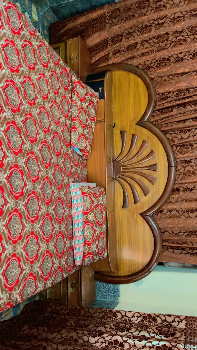 Bed king size 2