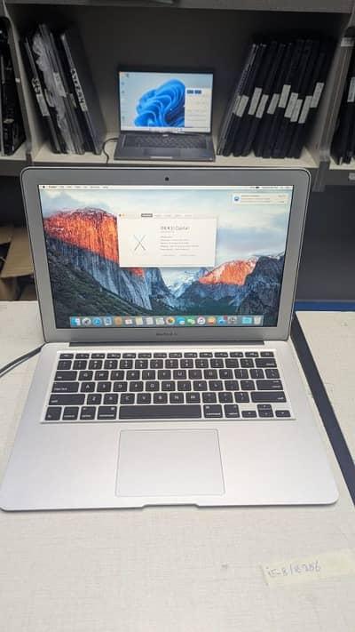 Apple MacBook Air 13" (2015),Core i5/128GB SSD,Slim Apple Laptop