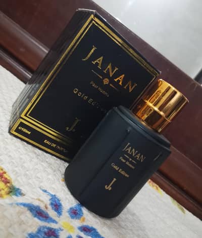 long lasting fragrance. premium quality perfume. Best price