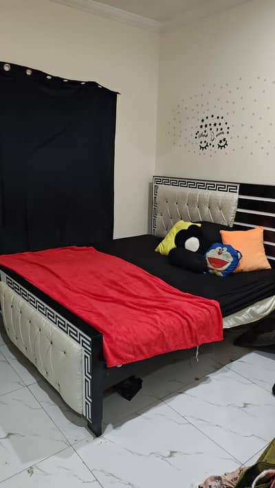 Selling out Bed