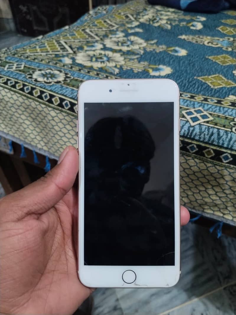 Apple iPhone 8 Plus 1