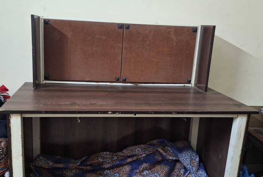 Computer Table 0
