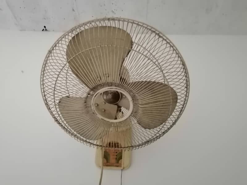 GFC Bracket Fan 2
