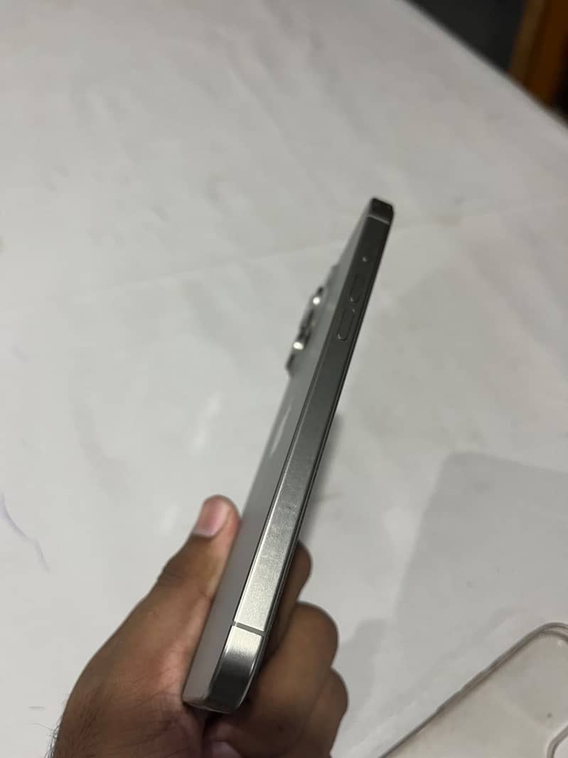 Iphone 15 pro max 2