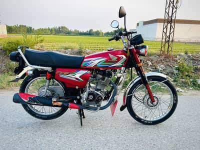 Honda 125 model 2023 outstanding condition