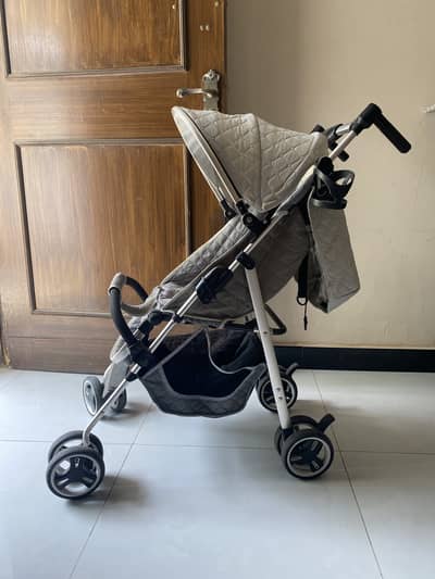 Stroller in grey