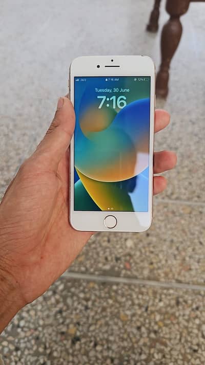 Apple iPhone 8