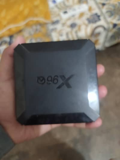 Iam selling my X96q andorid box with Box