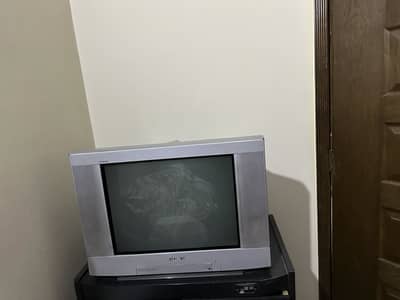 Sony Trinitron 21 Inch Color TV KV-A21M93 perfect for Retro gaming