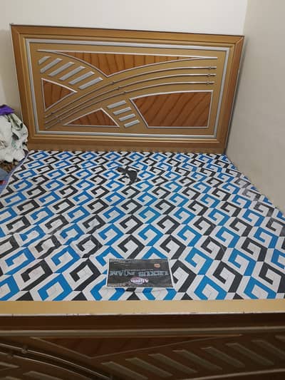King size bed for sale.