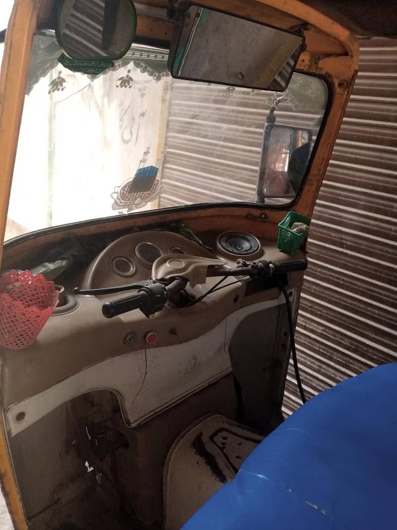 Auto rickshaw 8