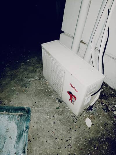 Haier 1 Ton Ac ( split non inverter)