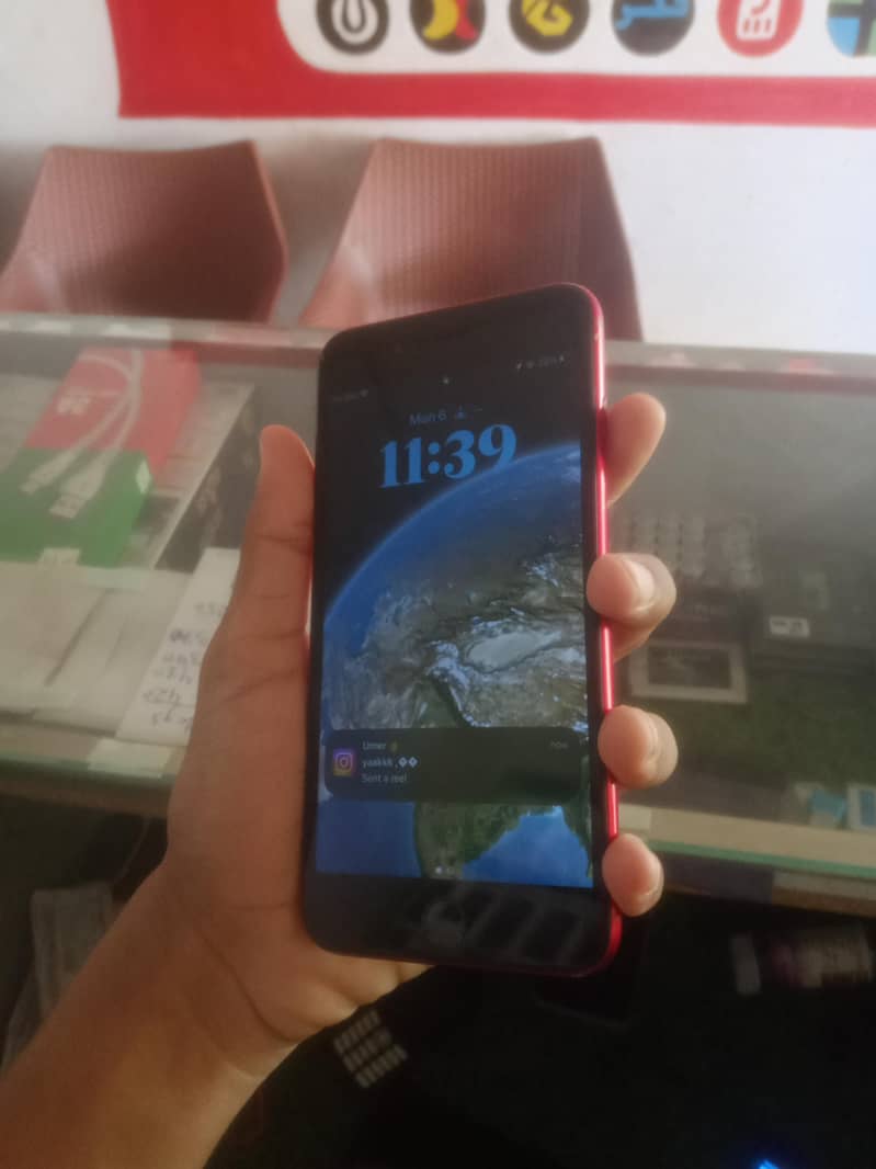 iPhone 8 Plus 0