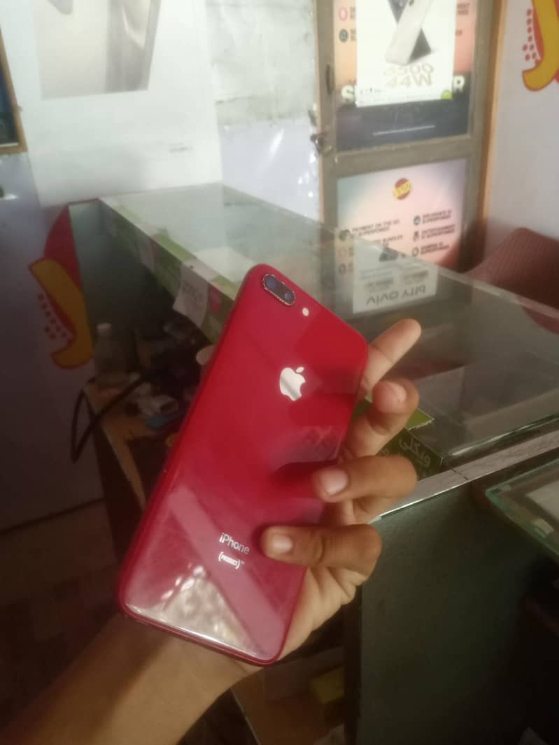 iPhone 8 Plus 4