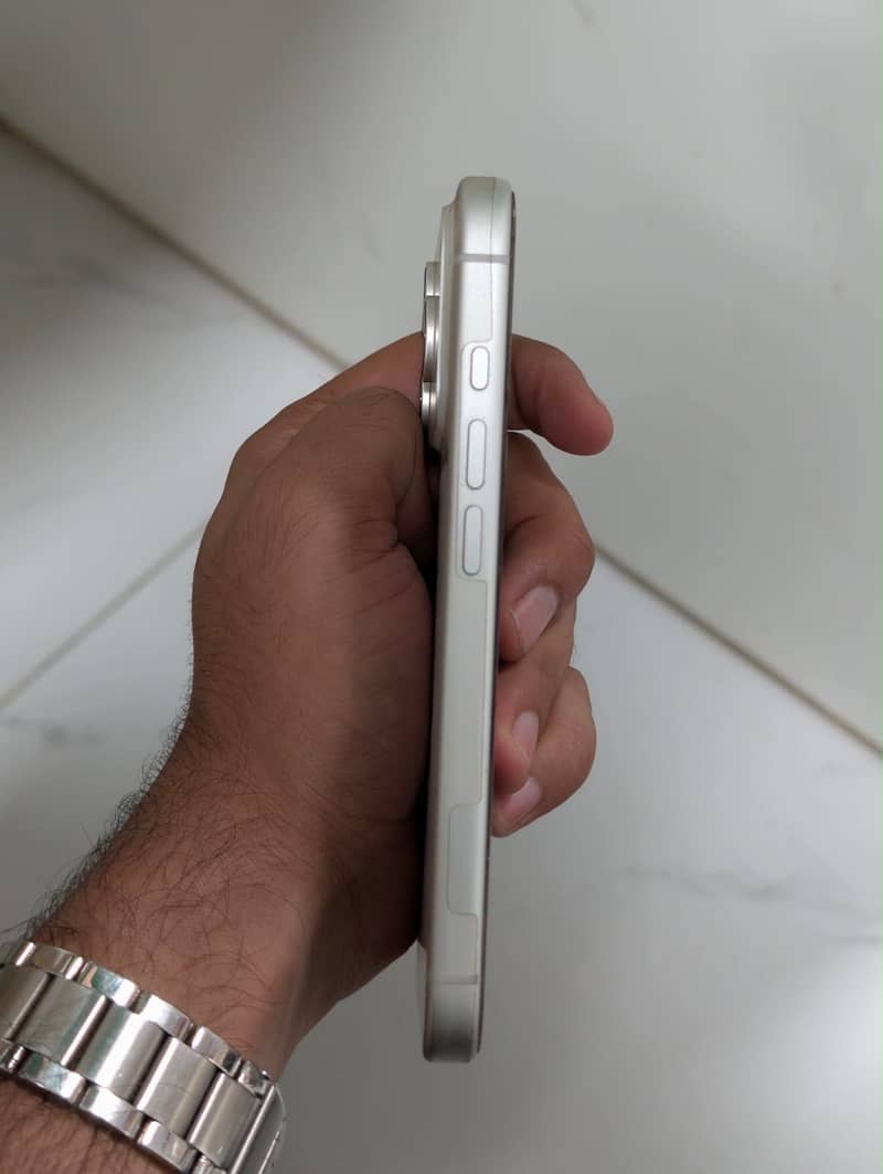 Apple iPhone 17 Pro 1