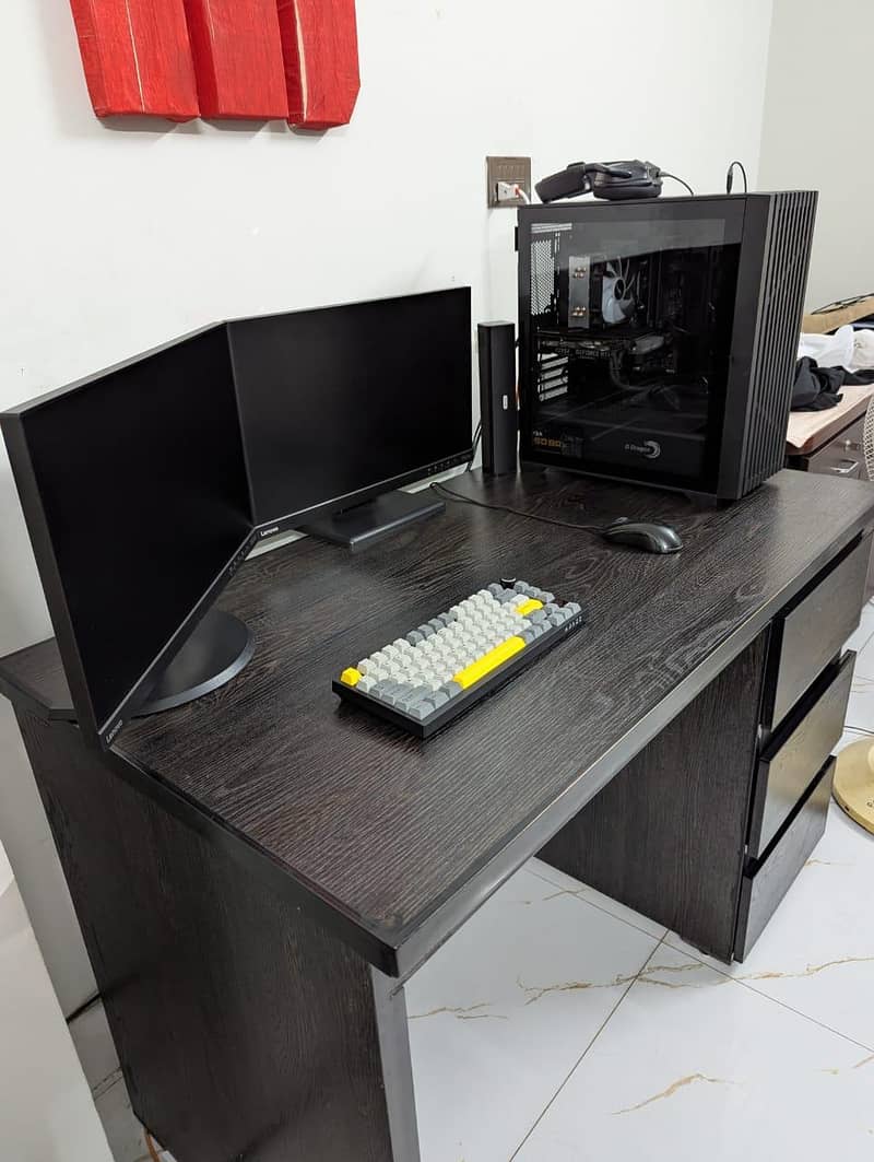 Computer Table 0