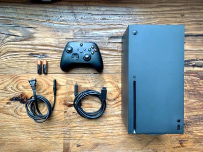 Xbox Series X - 1TB + 2 Controllers + Games | Excellent Condition