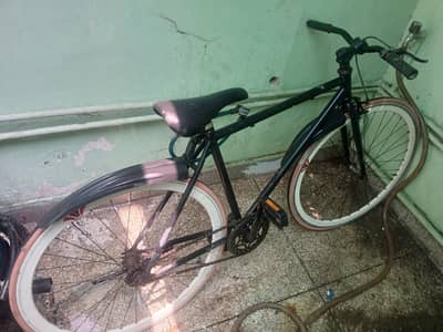 hybrid road bicycle