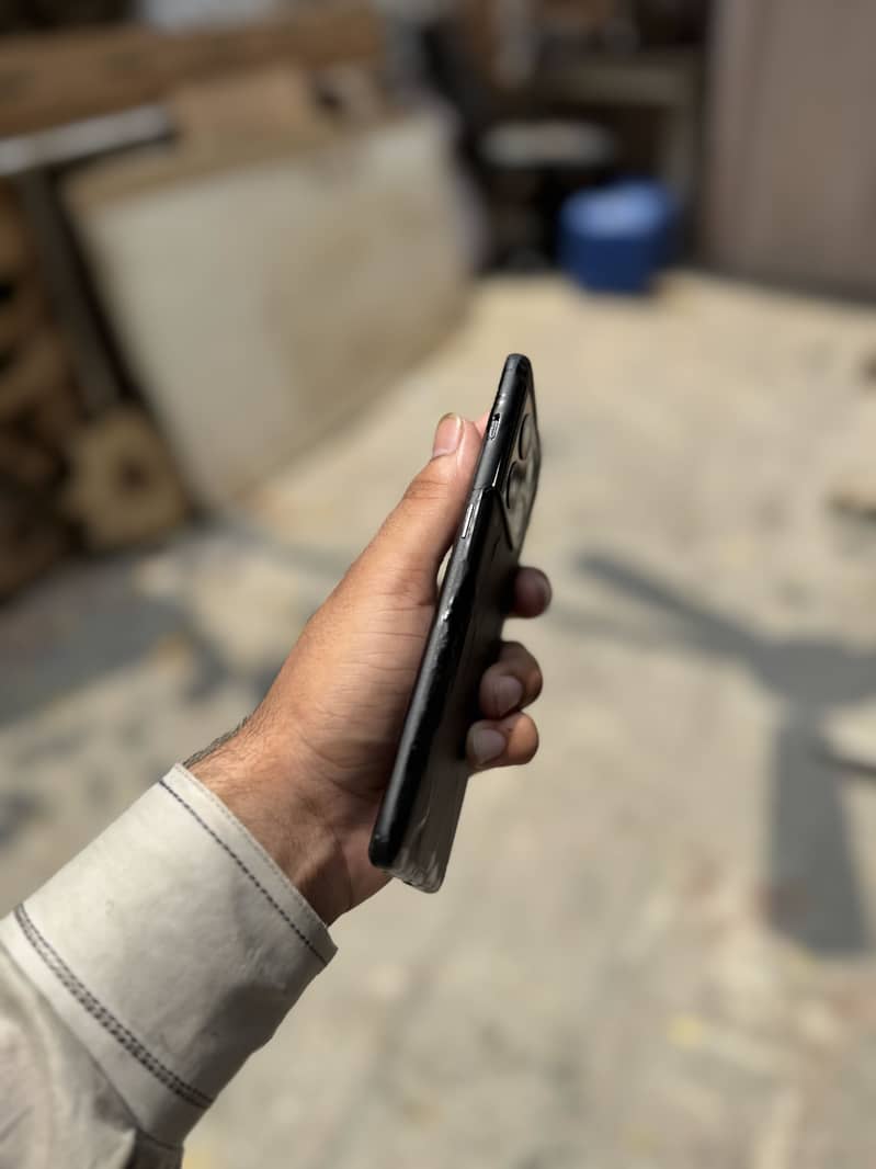 One Plus 10 Pro 4
