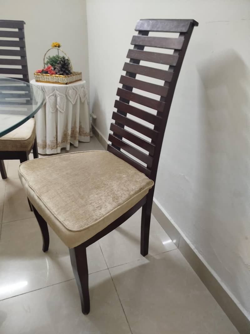 Dining table 3