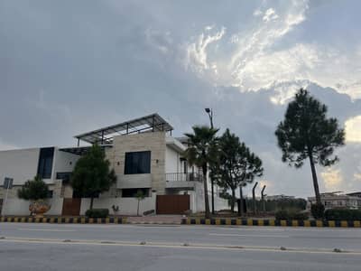Prime Location 10 Marla Semi Corner Plot In Sector C1 All Charges Paid For Sale