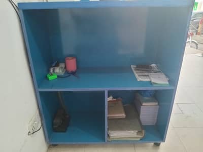 2 Counter Tables for sale condition 9.5/10 lasani sheet