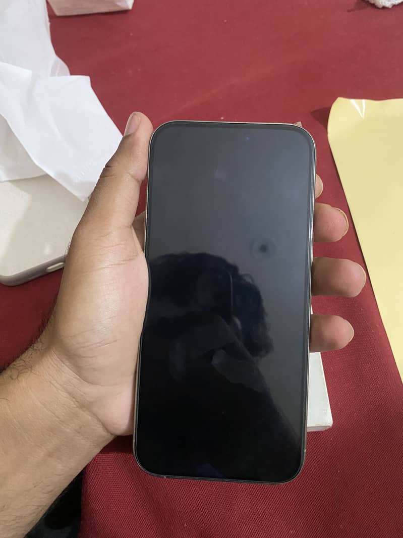 Apple iPhone 16 Pro Max 2