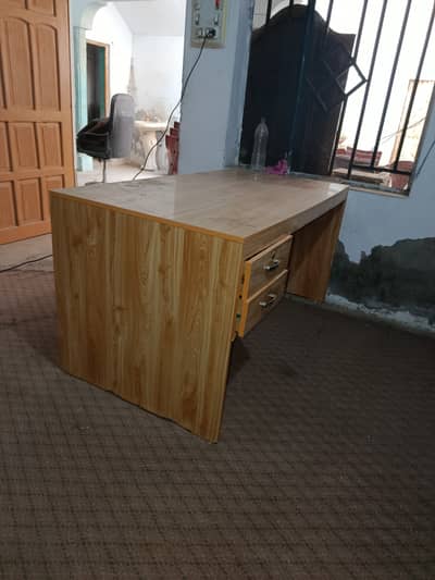 Premium Office tables for sale