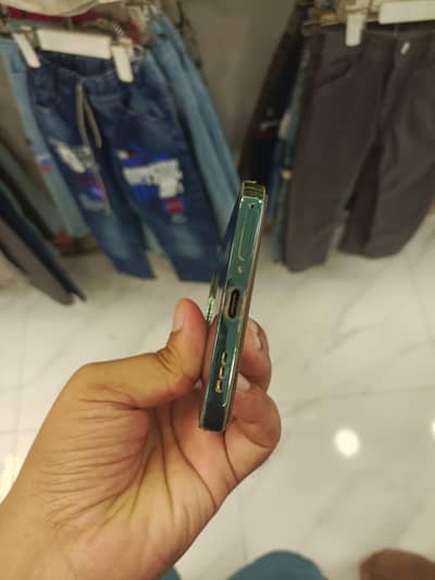 OPPO Reno12 F