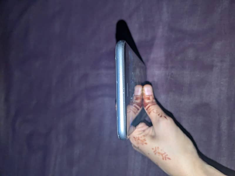 Apple iPhone 6S Plus 4