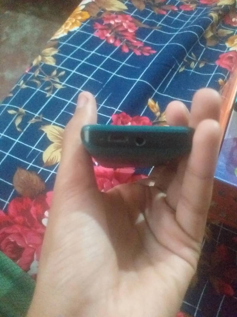 ITEL E600 JUST BOX OPEN 4