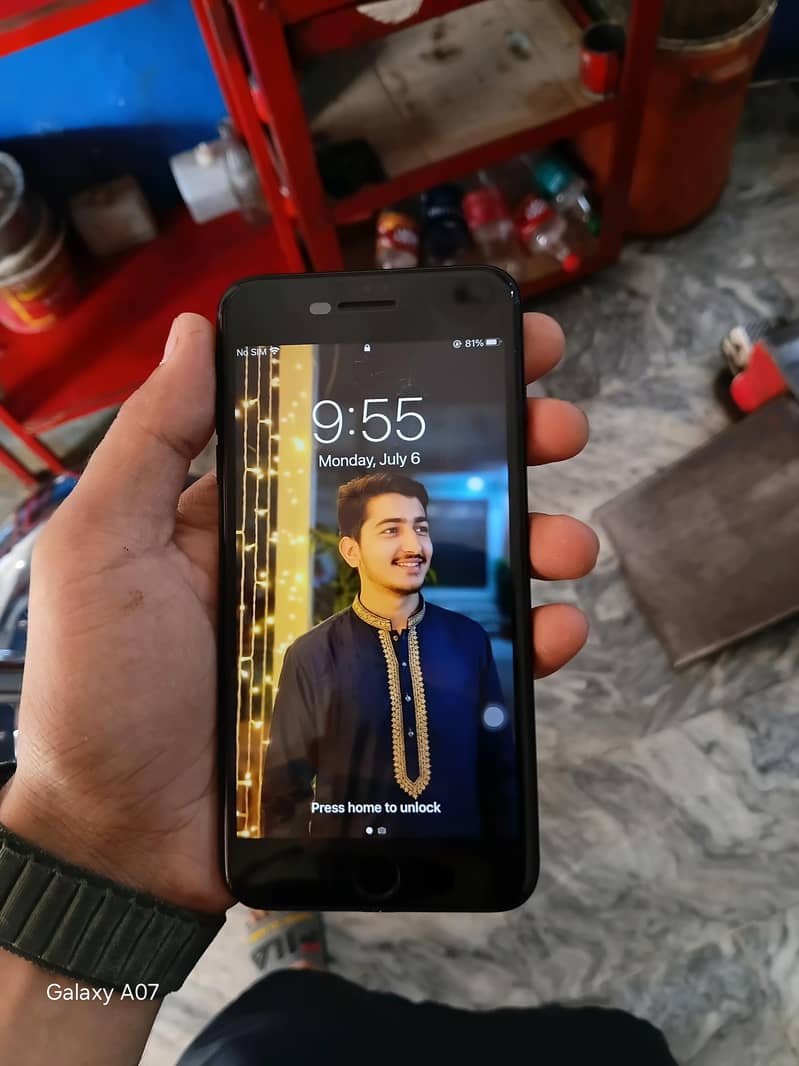 Apple iPhone 7 Plus 1