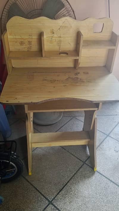 kids study table without chair