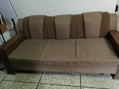 For Sale 5 seatr sofa . . . . .