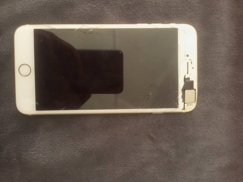 Apple iPhone 6 Plus 0