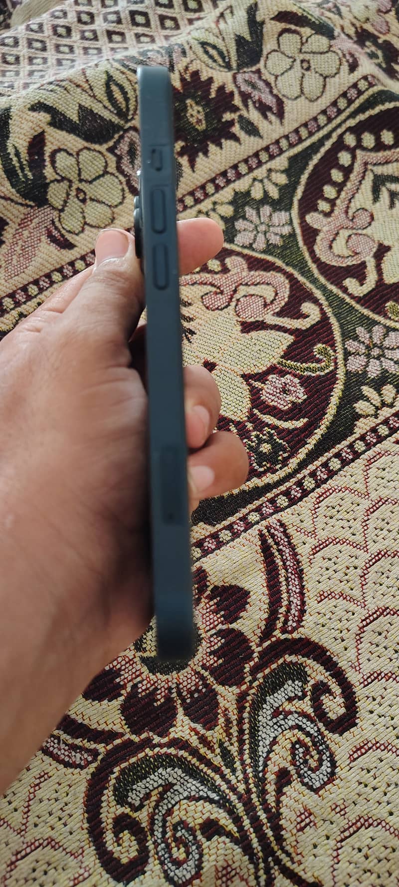 Apple iPhone 13 1