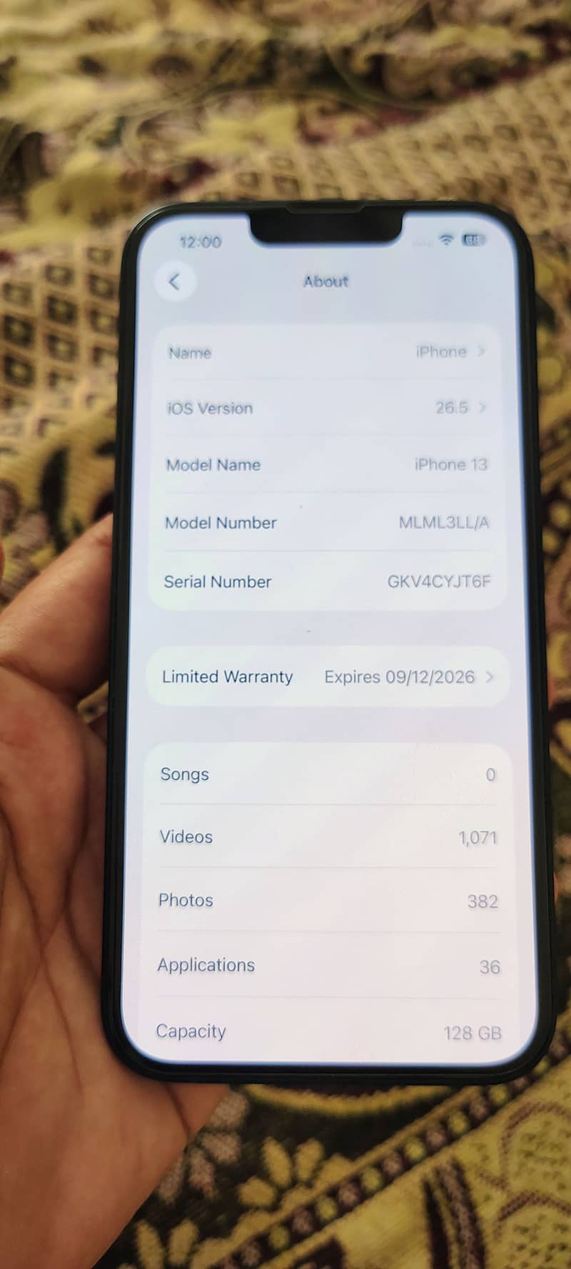 Apple iPhone 13 2