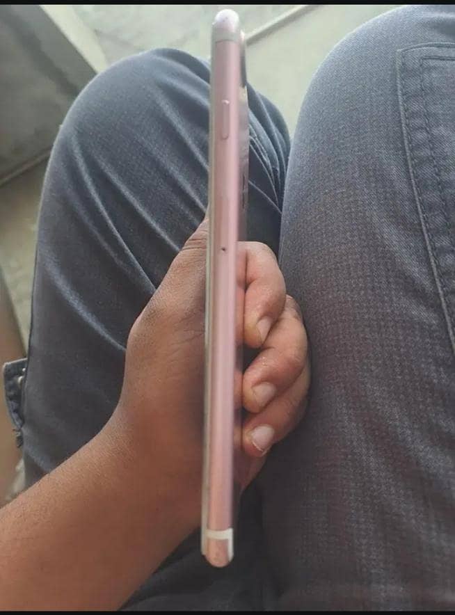 Apple iPhone 7 Plus 3