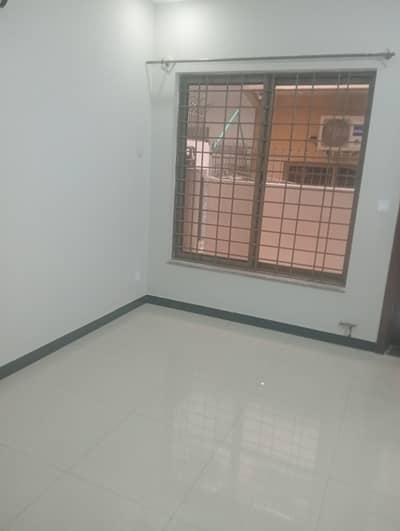 4marla 2beds tv lounge kitchen attached baths neat clean ground portion for rent in G 13 1 islamabad