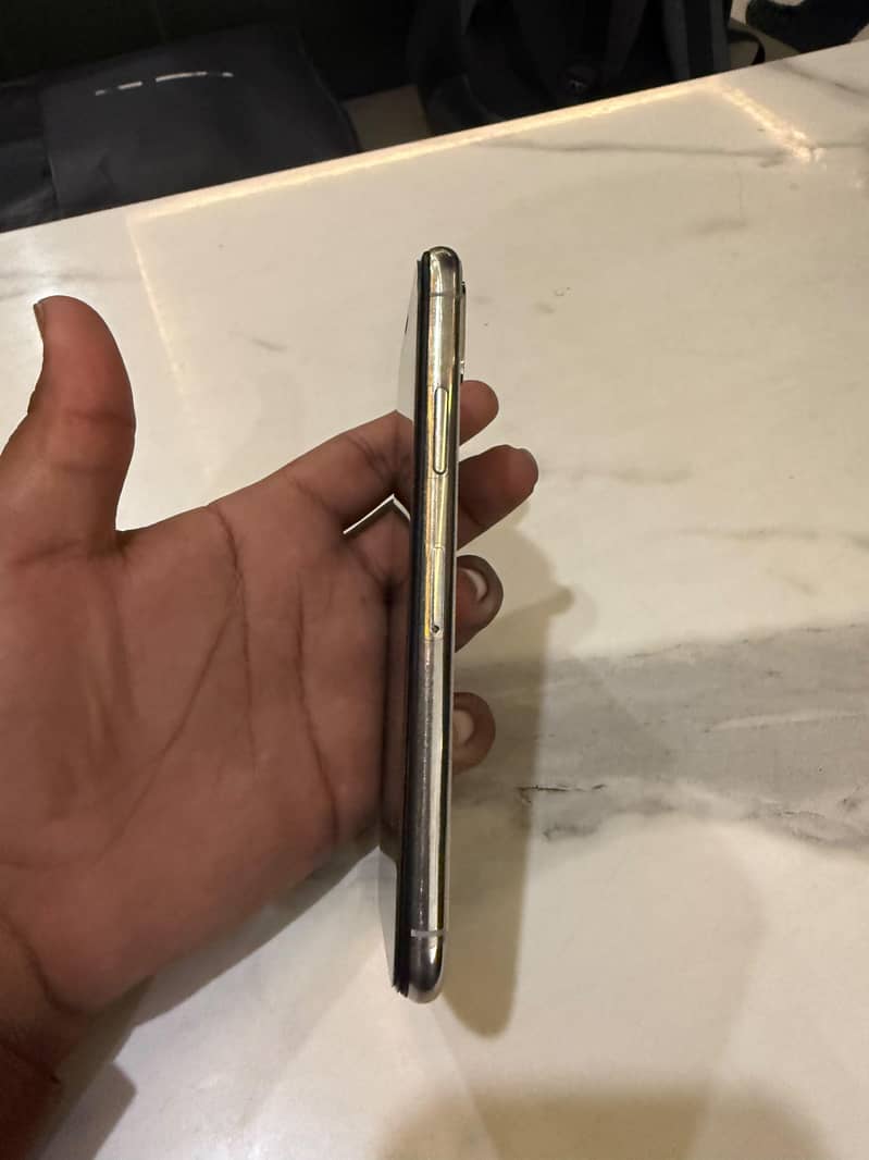 Apple iPhone X 2
