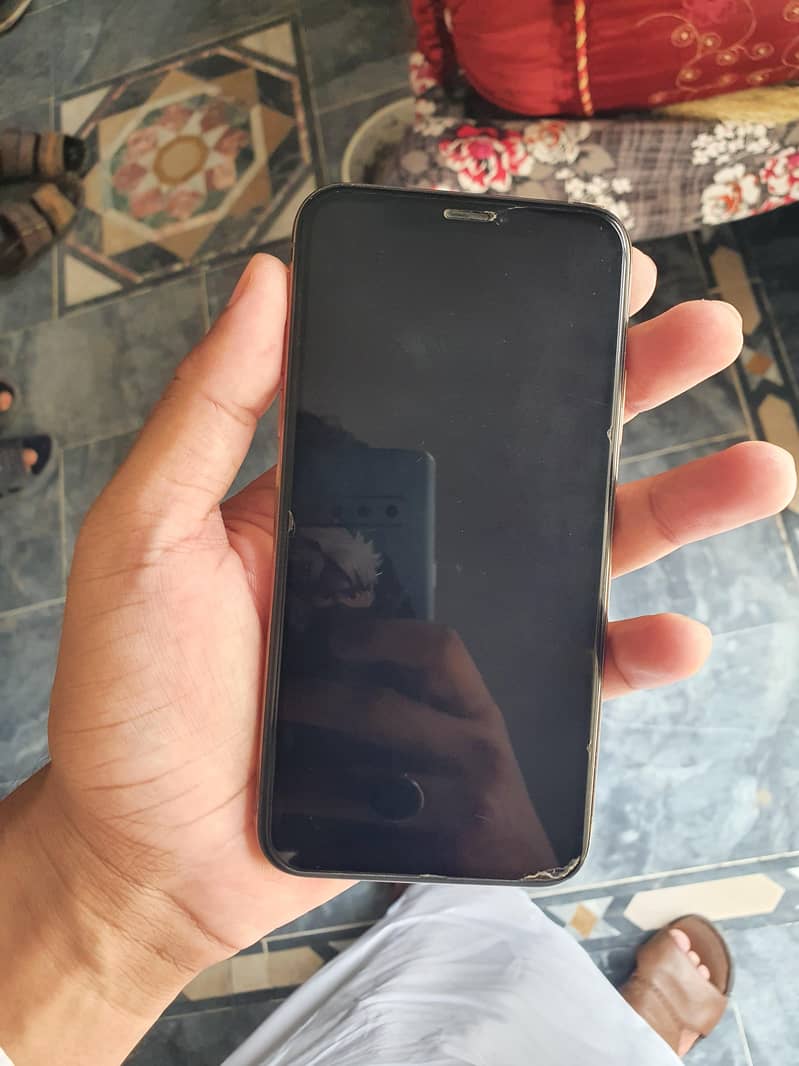 Apple iPhone XS 0