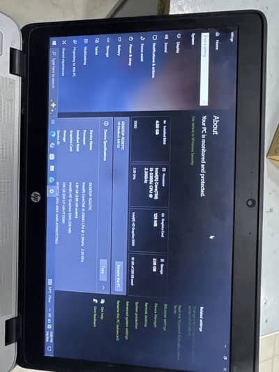 Hp laptop intel  i5 4 generation 4 gb ram 256 ssd