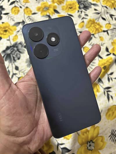 Tecno Spark Go 1
