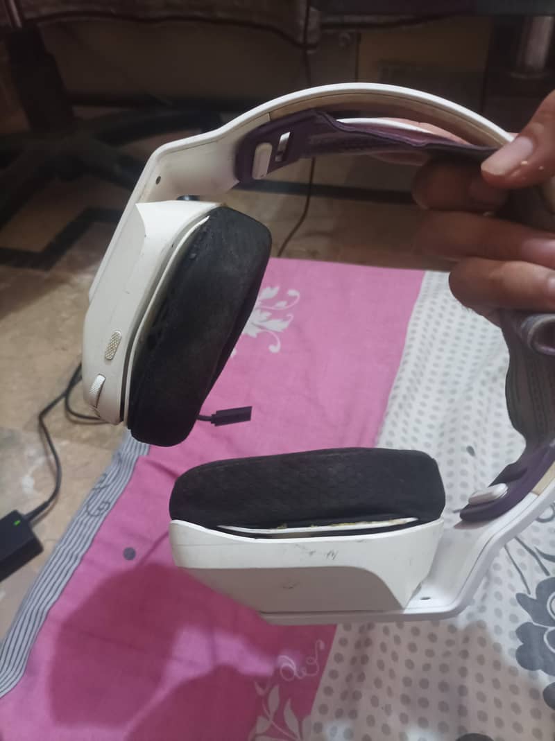 LOGITECH G733 1