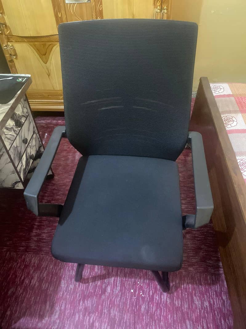 Computer chair new condition 0
