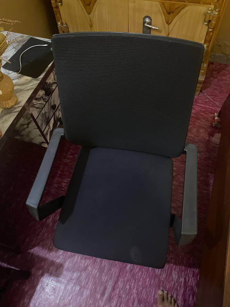 Computer chair new condition 1