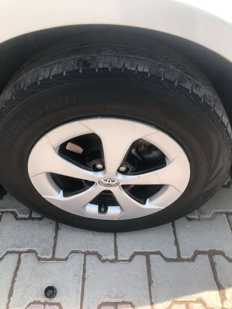 prius 4