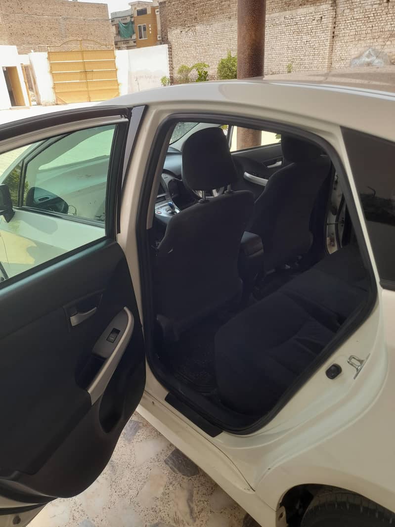 prius 10